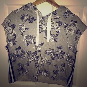 Cropped capped sleeve hoodie